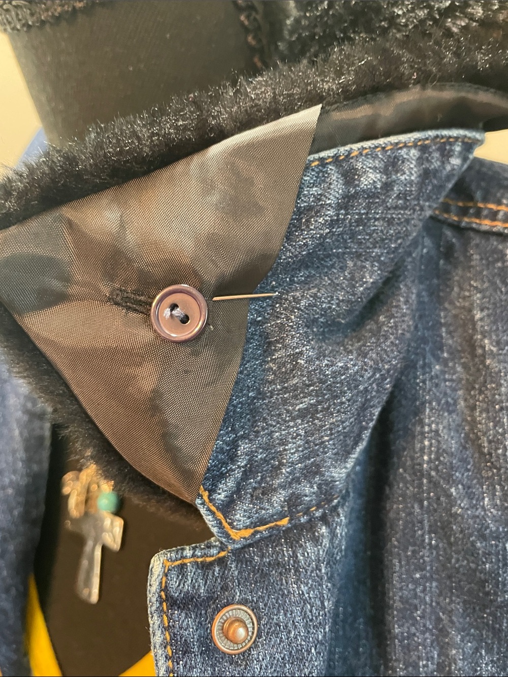 Dark Blue Denim Jacket with Black Faux Fur Collar - Liz Claiborne - Picture 12 of 16
